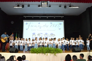 Foto - FORMATURA EMEI FRANCESCO ROMANO 2025.