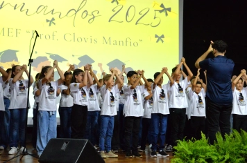 Foto - FORMATURA 5ª ANO EMEF. PROF. CLOVIS MANFIO 2025.