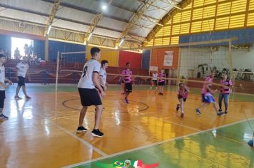 Foto - CAMPEONATO DE VÔLEI MISTO.