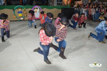 Foto - PREFEITURA MUNICIPAL REALIZA FESTA JUNINA DA ESCOLA CLOVIS MANFIO 2023.