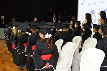 Foto - FORMATURA EMEI FRANCESCO ROMANO 2025.