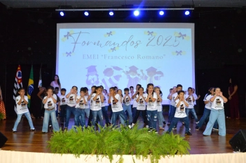 Foto - FORMATURA EMEI FRANCESCO ROMANO 2025.