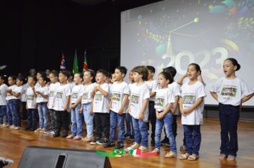 Foto - FORMATURA DOS ALUNOS DA EMEI. FRANCESCO ROMANO.