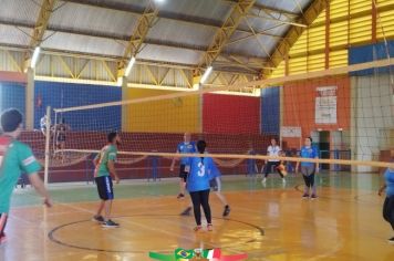 Foto - CAMPEONATO DE VÔLEI MISTO.