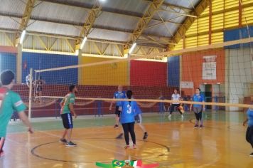 Foto - CAMPEONATO DE VÔLEI MISTO.