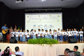 Foto - FORMATURA EMEI FRANCESCO ROMANO 2025.