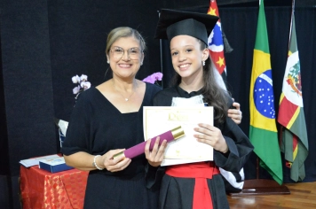 Foto - FORMATURA 5ª ANO EMEF. PROF. CLOVIS MANFIO 2025.