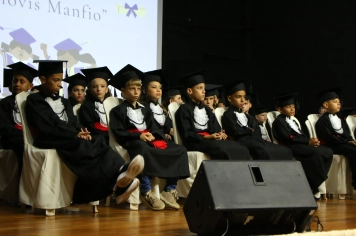 Foto - FORMATURA 5ª ANO EMEF. PROF. CLOVIS MANFIO 2025.