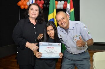 Foto - FORMATURA DO PROERD 2024 EM PEDRINHAS PAULISTA. 