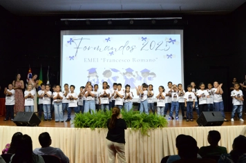 Foto - FORMATURA EMEI FRANCESCO ROMANO 2025.