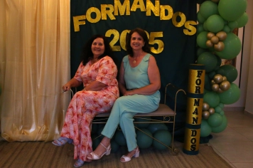 Foto - FORMATURA 5ª ANO EMEF. PROF. CLOVIS MANFIO 2025.