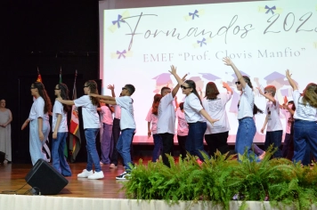 Foto - FORMATURA 5ª ANO EMEF. PROF. CLOVIS MANFIO 2025.
