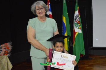 Foto - FORMATURA DOS ALUNOS DA EMEI. FRANCESCO ROMANO.