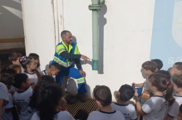 ALUNOS DA REDE DE ENSINO MUNICIPAL VISITAM A SEDE DA SABESP.