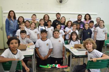 ALUNOS DO 4º E 5º ANOS DA ESCOLA CLOVIS MANFIO, PARTICIPAM DA  1ª OLIMPÍADA DE ROBÓTICA E MATEMÁTICA DE PEDRINHAS PAULISTA.