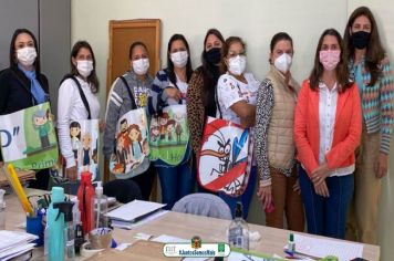 PROJETO RECICLA BANNER ENTREGA BOLSAS ECOLÓGICAS PARA AGENTES DE SAÚDE