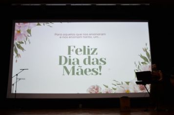 PREFEITURA PROMOVE APRESENTAÇÕES DO DIA DAS MÃES COM ALUNOS DA REDE MUNICIPAL DE ENSINO.