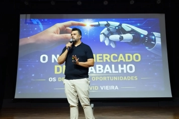 PALESTRA “O NOVO MERCADO DE TRABALHO: DESAFIOS E OPORTUNIDADES” É REALIZADA EM PEDRINHAS PAULISTA.