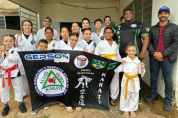 KARATECAS DE PEDRINHAS PARTICIPAM DA 8ª COPA PIRAPOZINHO DE KARATE.