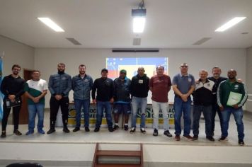 REPRESENTANTES DO ESPORTE DE PEDRINHAS PAULISTA PARTICIPAM DE CONGRESSO TÉCNICO PARA CAMPEONATO ESTADUAL DE FUTEBOL.