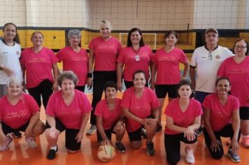 EQUIPE FEMININA DO CCI PARTICIPA DE AMISTOSO DE VÔLEI ADAPTADO EM TARUMA.