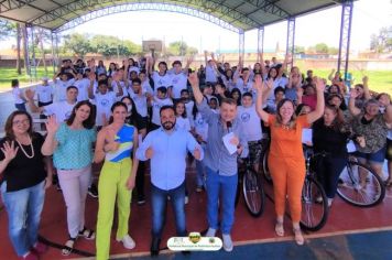 ENTREGA DE PRÊMIOS DO CONCURSO DE REDAÇÃO DA ESCOLA BENEDICTIS.