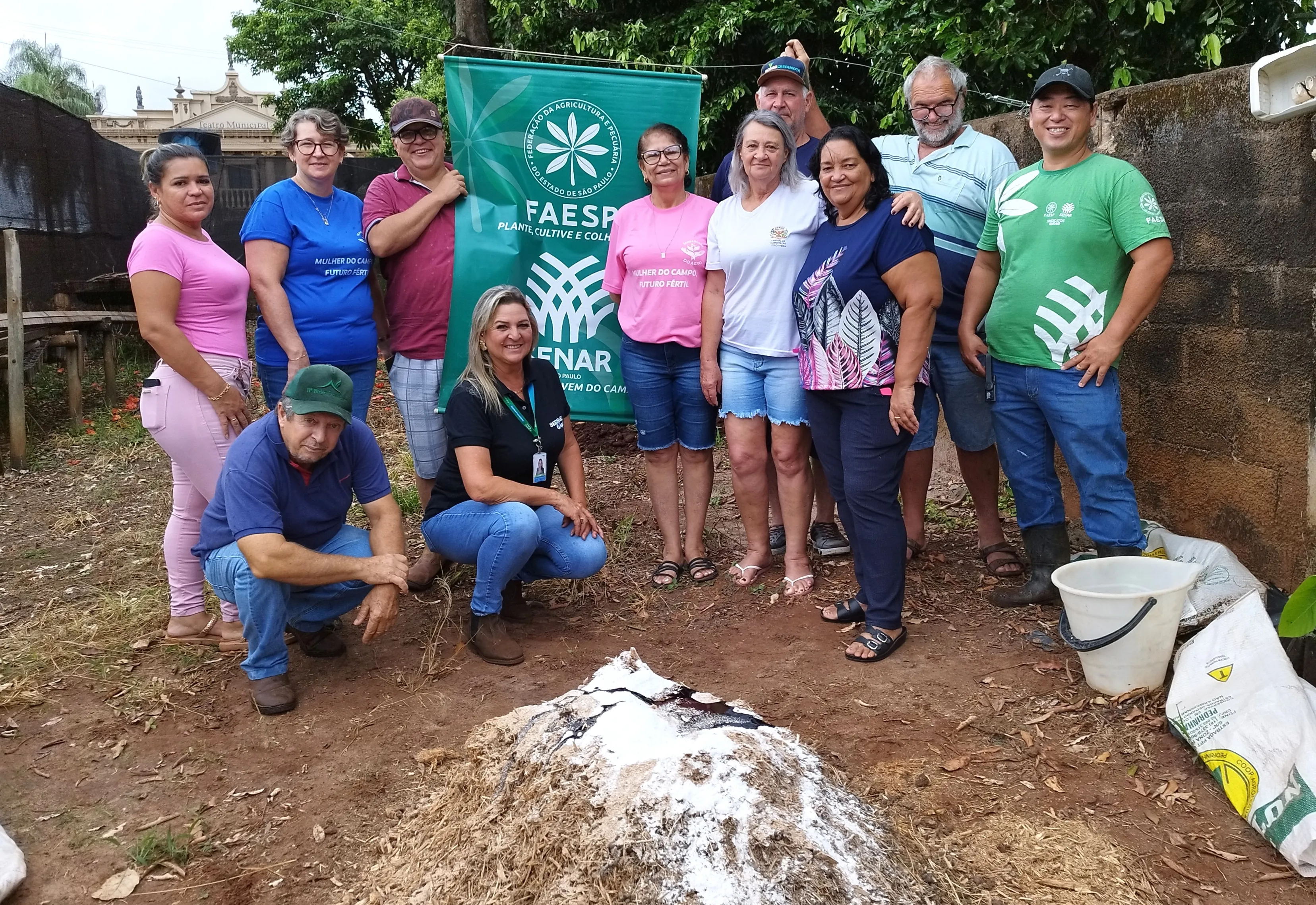 PREFEITURA DE PEDRINHAS PAULISTA PROMOVE CURSO DE COMPOSTAGEM.