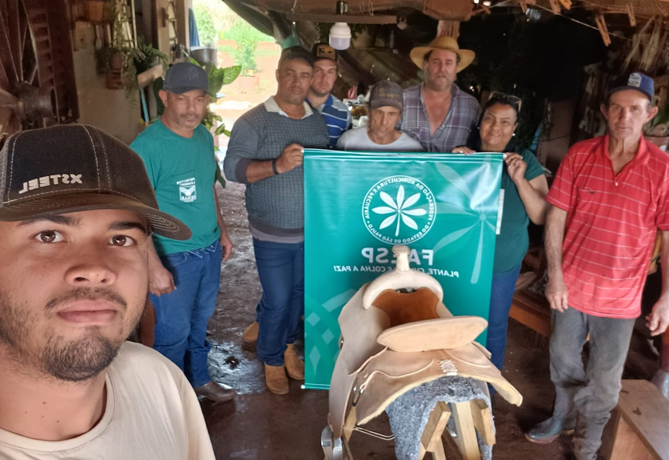 CURSO DE CONFECÇÃO DE SELAS É REALIZADO COM SUCESSO EM PEDRINHAS PAULISTA!