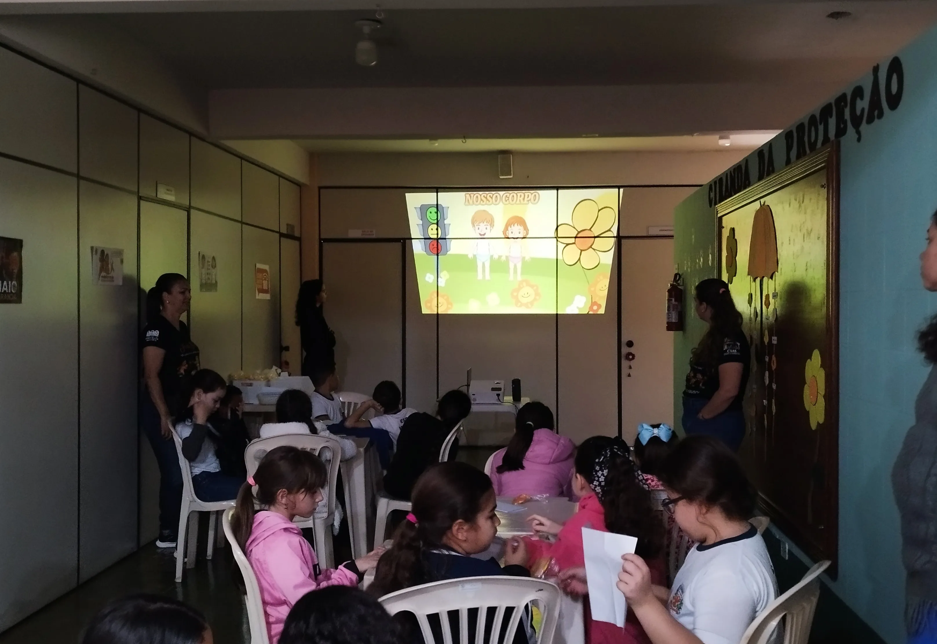 CRAS IRMÃ MARIA LEONTINA REALIZA AÇÕES EM ALUSÃO AO 18 DE MAIO.
